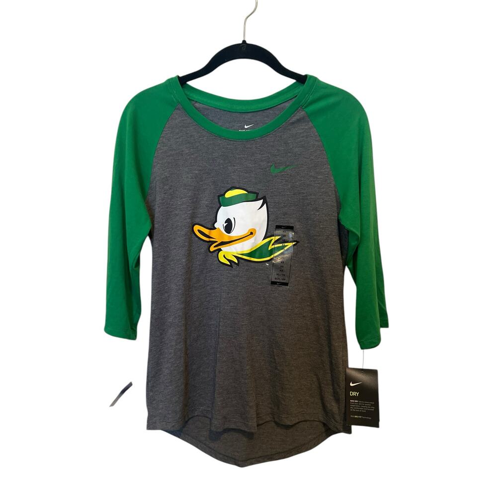 THE NIKE TEE OREGON DUCKS BASEBALL TEE SHIRT WOMENS GRAY GREEN NWT SIZE XS